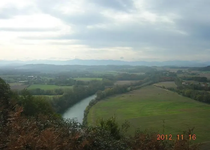 Le Trefle Studioescos * Escos