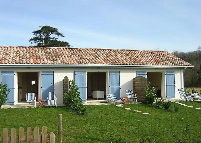 Le Trèfle Studioescos Escos